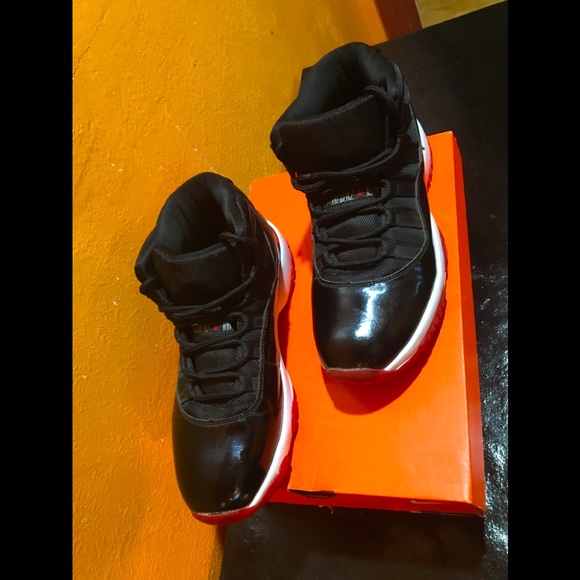 Michael Jordan’s shoes - Picture 3 of 4